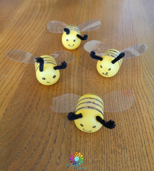 Bricolage enfant : l'abeille en pomme de pin – Cécé from Aix